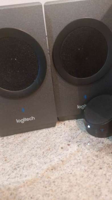 Logitech Z337 2.1 Bluetooth Speaker System
