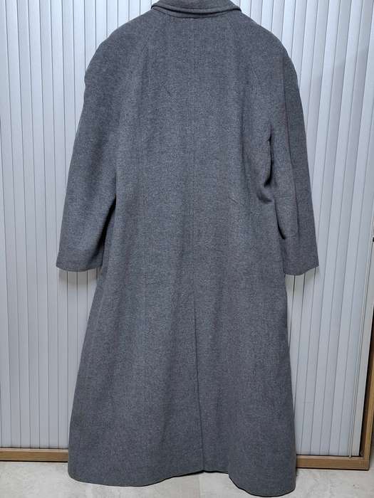Grey Full Length Ladies Winter Coat - Excellent Condition with a Dark Grey Lining - Vintage Quality