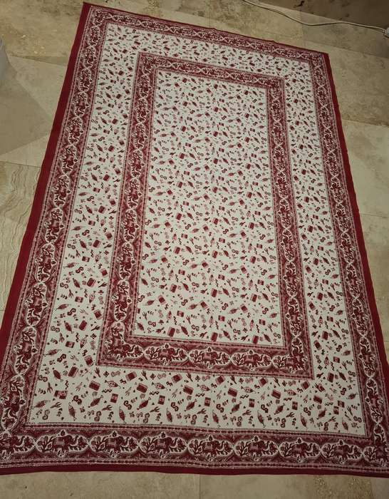 Stunning Crimson & White Cotton Tablecloth - Screen printed 220cm x 148cm - Great Condition