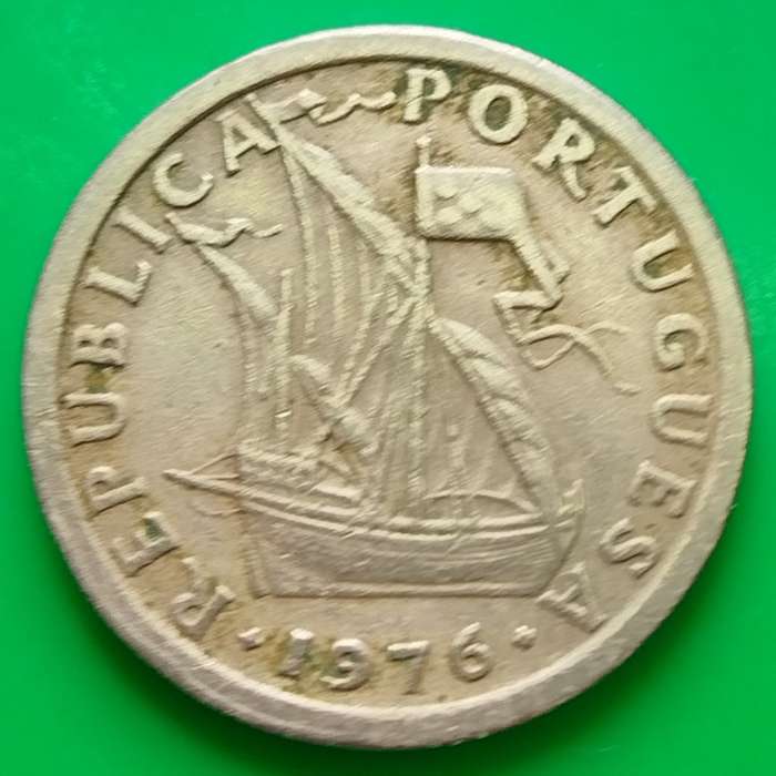 1976   2.5 Escudos   Coin       Portugal        SUN12846*