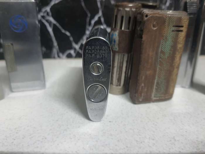 X7 VINTAGE CIGARETTE BAR&SOMKING  LIGHTERS
