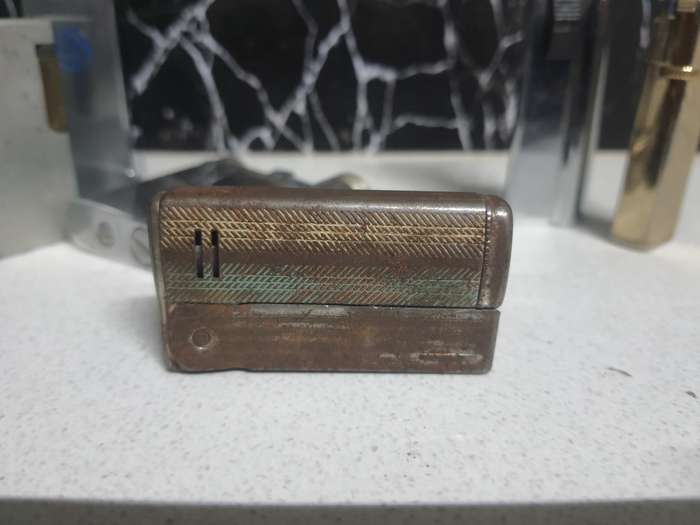 X7 VINTAGE CIGARETTE BAR&SOMKING  LIGHTERS