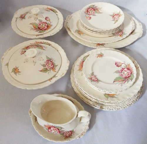 4 Piece Dinner Set ( 21 pieces )