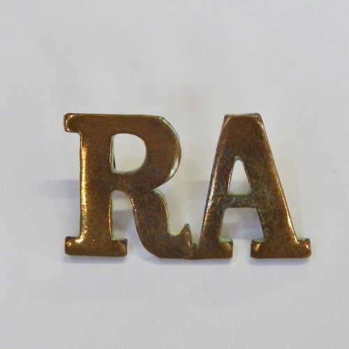 Royal Artillery Regiment shoulder title (RA)