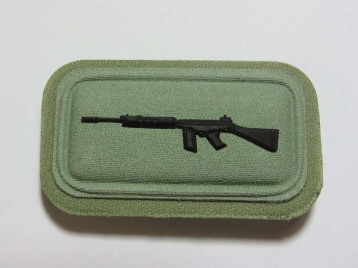 SANDF 2nd class shotist shooting badge - Embossed