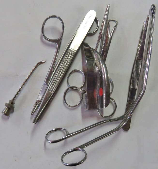 Lot of 8 medical tools