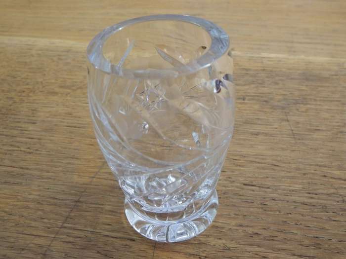 Small crystal glass flower vase