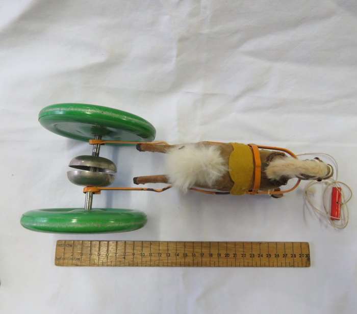 Vintage Pull toy Horse with large green wheels - Made in US Zone Germany post WW2 - Rope 76 cm