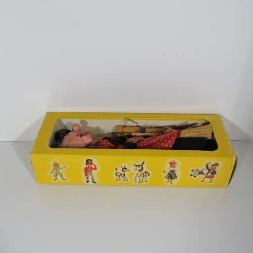 Pelham Puppets SM Witch marionette in box