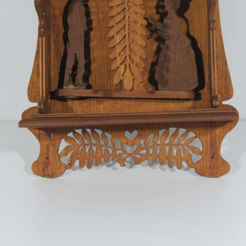 Antique wooden fret work wall hanging with swing - Boer war period - Size 29 x 17 cm