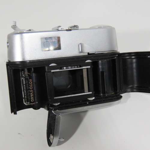 Vintage Voiglander Vitomatic 11b 35mm camera with 2.8/50mm lens