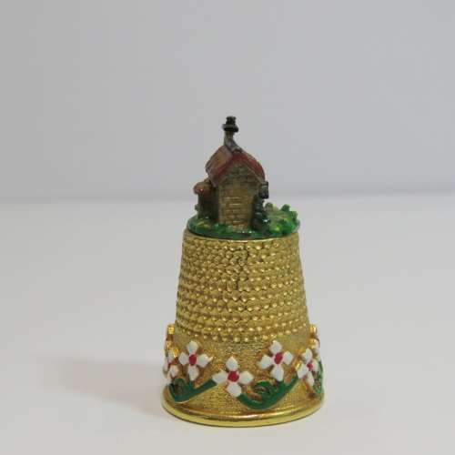 Vintage Goldplated thimble village