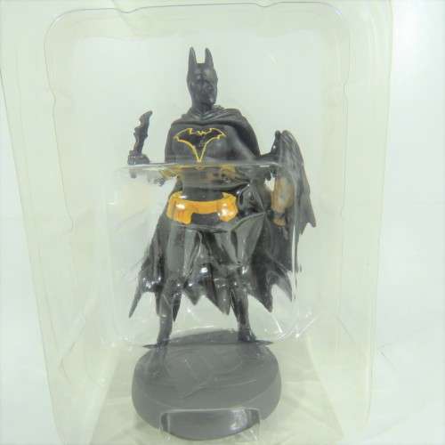 Eaglemoss DC comics Super Hero collection #37 Batgirl figurine with magazine