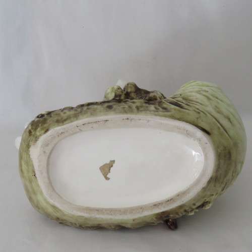 Boy feeding swans flower basket - Vintage porcelain