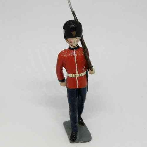 Lot of 3 Vintage British foot guards lead soldiers
