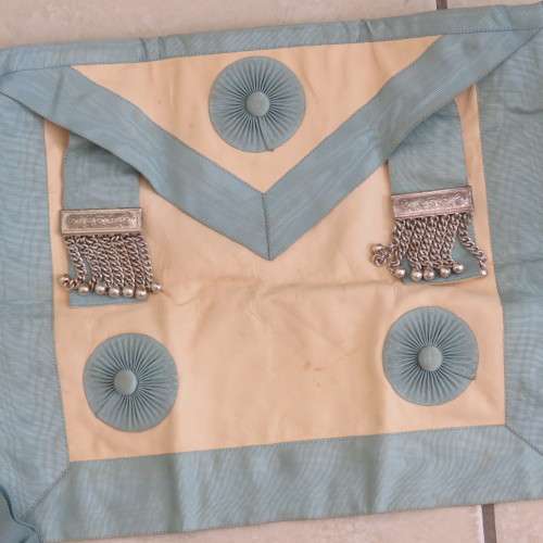 Vintage Masonic Apron - Blue and white - 33 x 40 cm