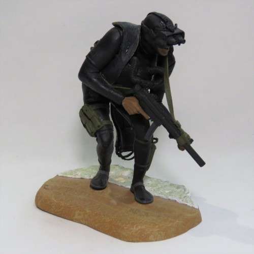 McFarlane Military US Army Navy Seal figurine - Knife missing