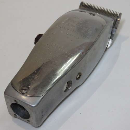 Vintage Andis Master hair clippers with 5 extra sets of blades - Needs power cord
