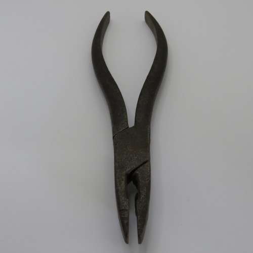 Vintage cutting pliers - Well used