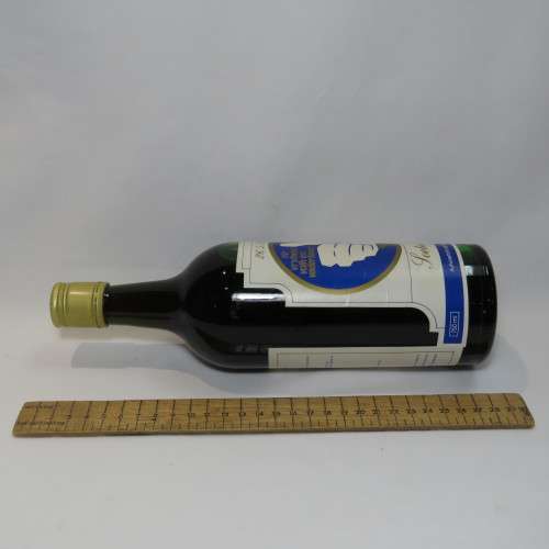 1990 Vir Vryheid Volk en Vaderland wine bottle
