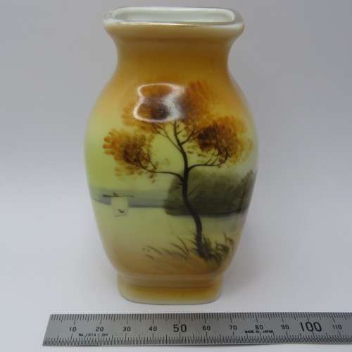 Vintage Japanese Noritaki flower vase