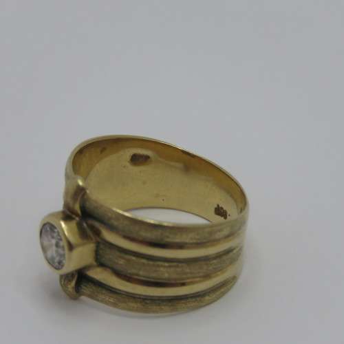 9kt Gold ring with Zirconia - Heavy ring of 5,8 g - Size P/Q