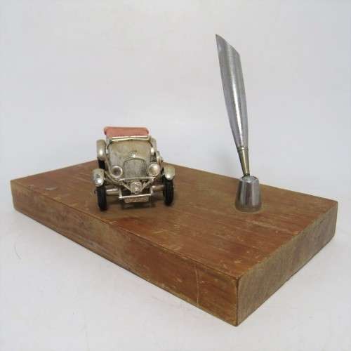 Vintage pen stand with model car - No pen
