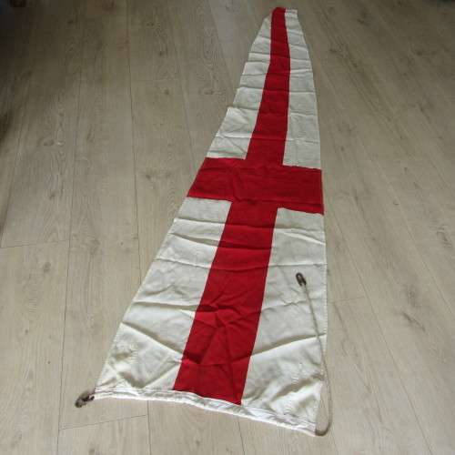 Marine No. 8 signal flag - 70 x 240 x 20cm