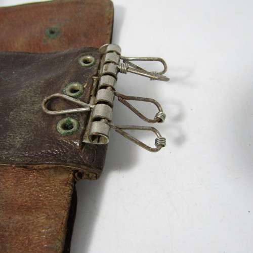 Vintage Busby Kesafe leather keyholder pouch
