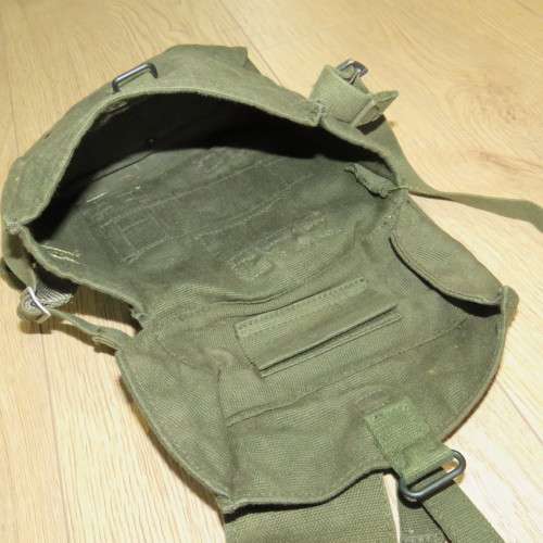 British 1958 Pattern Kidney pouch and yoke converted to patrol bag - Size 26 x 27 cm