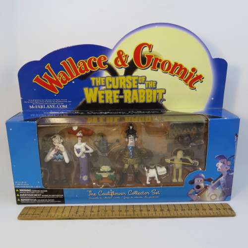 McFarlane Toys Wallace and Gromit The Curse of the Were-Rabbit - The Cauliflower collection set