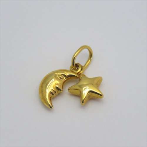 Italian 18kt gold pendant - Moon and star - Weight 0,7 g