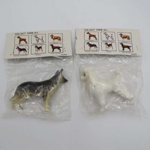 Vintage set of 6 collectible plastic dogs