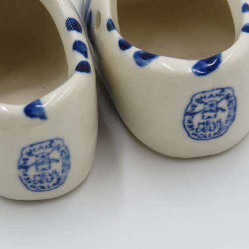 Pair of Blue and white Delft clogs ashtrays