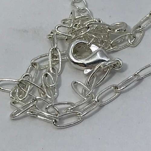 Pair of fashion jewellery necklaces