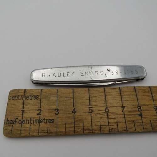 Vintage Richard 2 blade pocket knife - Marked Bradley Engrs 33-4153