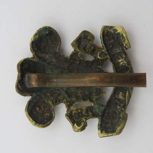 WW2 Welsch Regiment cap badge - side broken