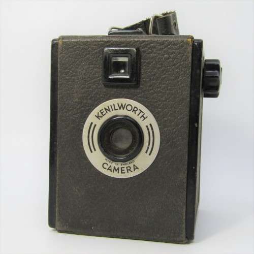 Vintage Kenilworth brownie camera