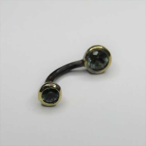 9kt Gold belly ring with Aquamarines - weighs 1,1g