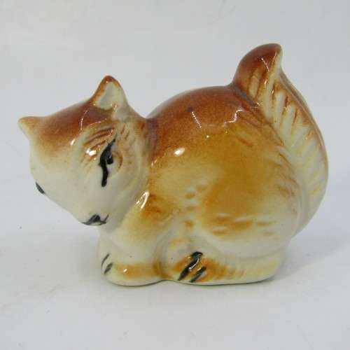 Vintage porcelain squirrels salt and pepper shaker on stand