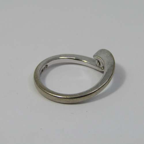 18kt White Gold ring with round brilliant diamond of 0.36 carat color I/J - size J