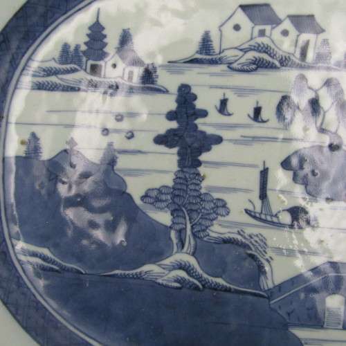 19th Century Chinese Canton porcelain platter in excellent condition