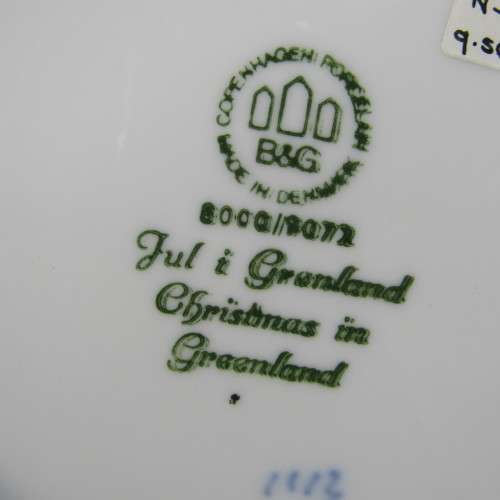 Bing & Grondahl 1972 Christmas in Greenland plate in box