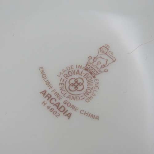 Set of 6 Royal Doulton Arcadia medium plates