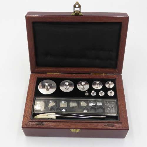 Vintage Sartorius-Werke scale calibration weights set