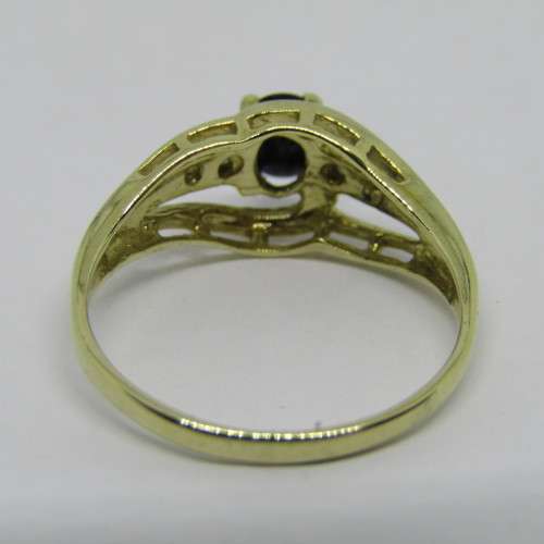 14kt Yellow and White gold Sapphire ring with small diamonds on the side - Size M 1/2