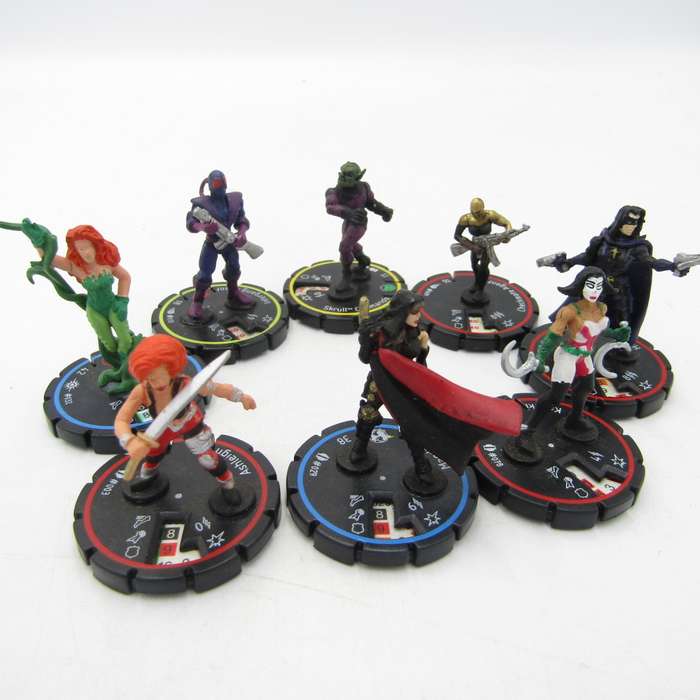 Lot of 8 DC Heroclix mini figurines