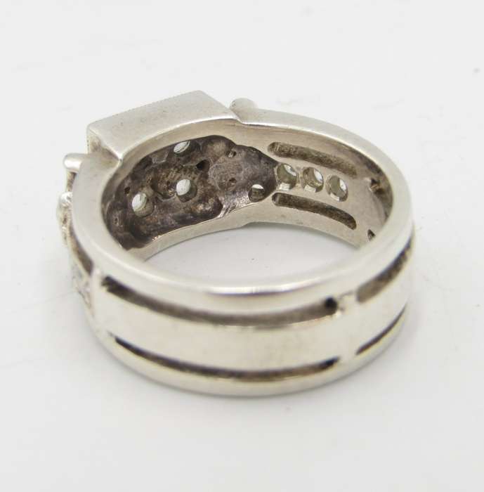 Ring in sterling silver with 10 Cubic Zirconias weight 7,8 g - Size M