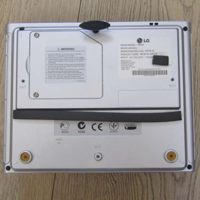 LG DS 125 Projector in bang with cables - working