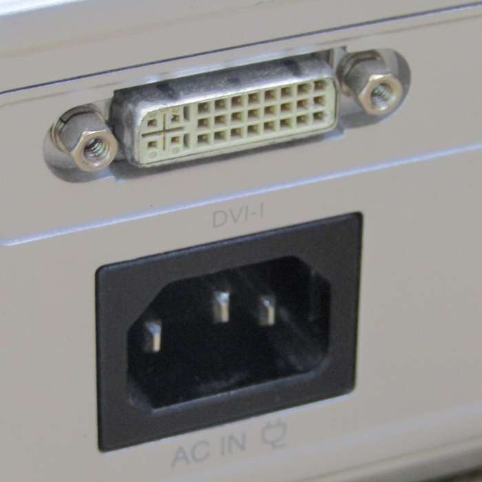 LG DS 125 Projector in bang with cables - working